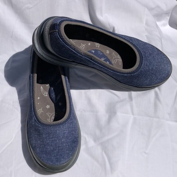 Bzees Relax Slip-on Blue Women's Flat Athletic Shoe Ballet Flat - Picture 1 of 16